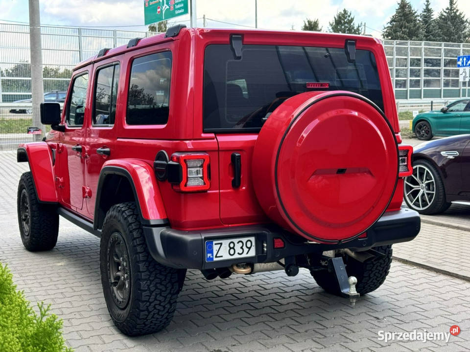 Jeep Wrangler Unlimited SRT 392 64 V8 wielofunkcyjna kierownica Węgrzce