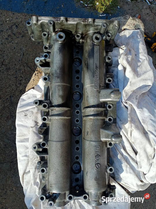 Nasada pokrywa wałki głowicy 30 iveco daily euro Silniki i osprzęt Poznań