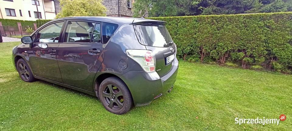 TOYOTA VERSO 18 BENZYNA NISKI PRZBIEGSpalanie manualna Verso