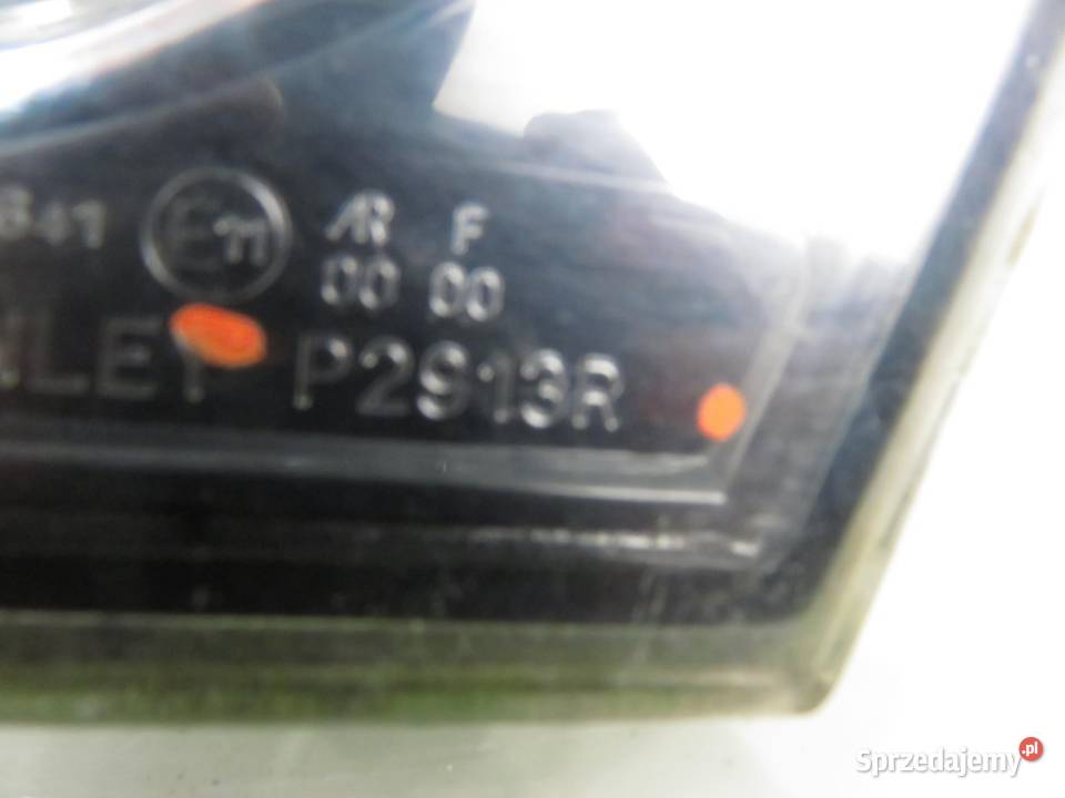 LAMPA PRAWA TYLNA KLAPA MAZDA 3 BK P2913R