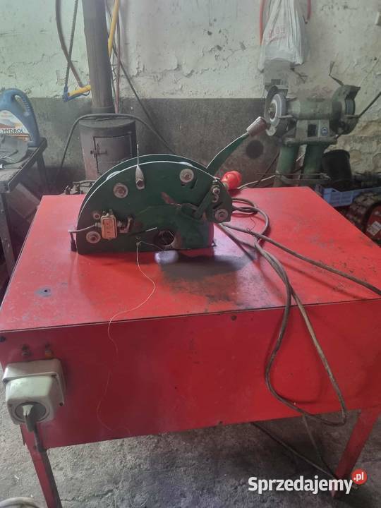mam do sprzedania maszynę do robienia wianków