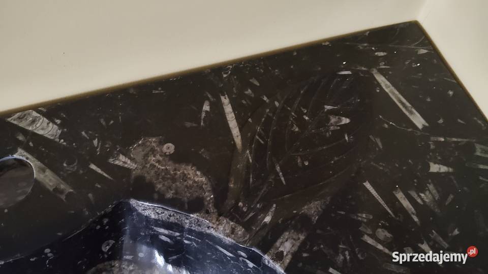 STOLIK ŁAWA STÓŁ ZE SKAMIENIAŁOSCIAMI Z MARMURU