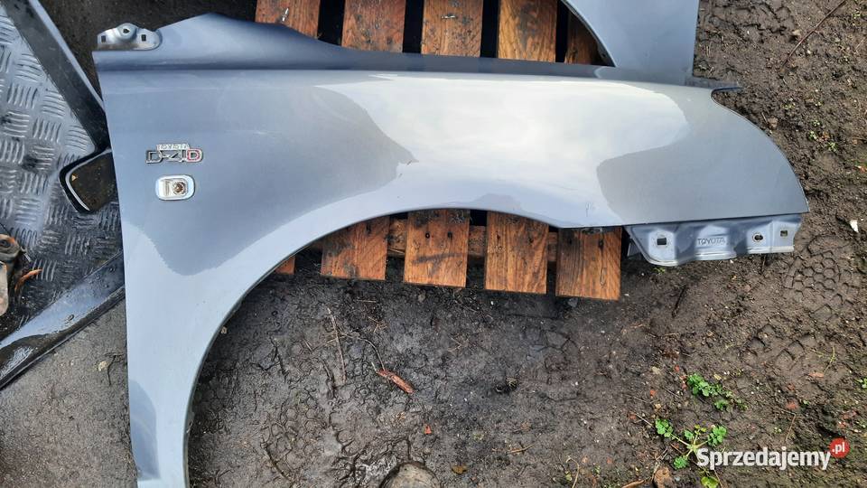 błotnik prawy lewy Toyota Avensis II t25 Dębno