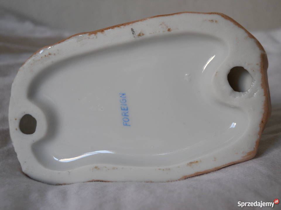 Figurka z porcelany sygnowana FOREIGN siedzący Warszawa sprzedam