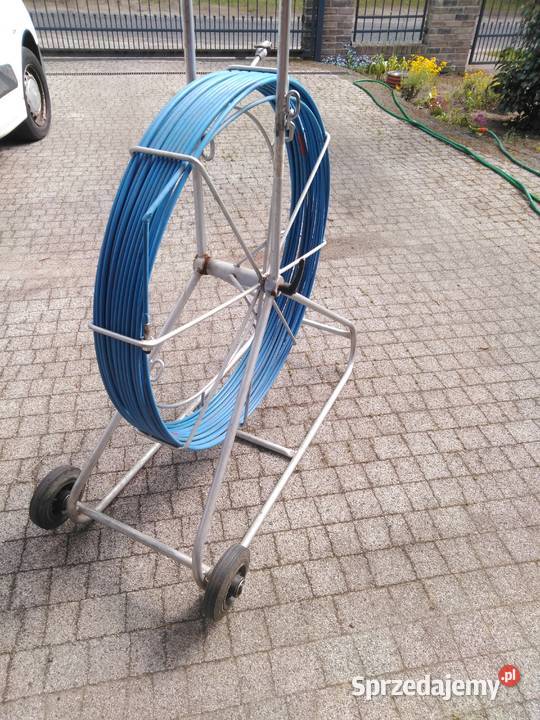 Włókno fi 9 mm 50 mb ze stojakiem używane