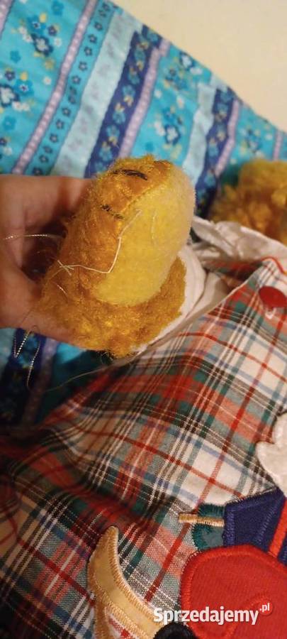 Miś trociniak twardawa maskotka PRL w ubranku Poznań