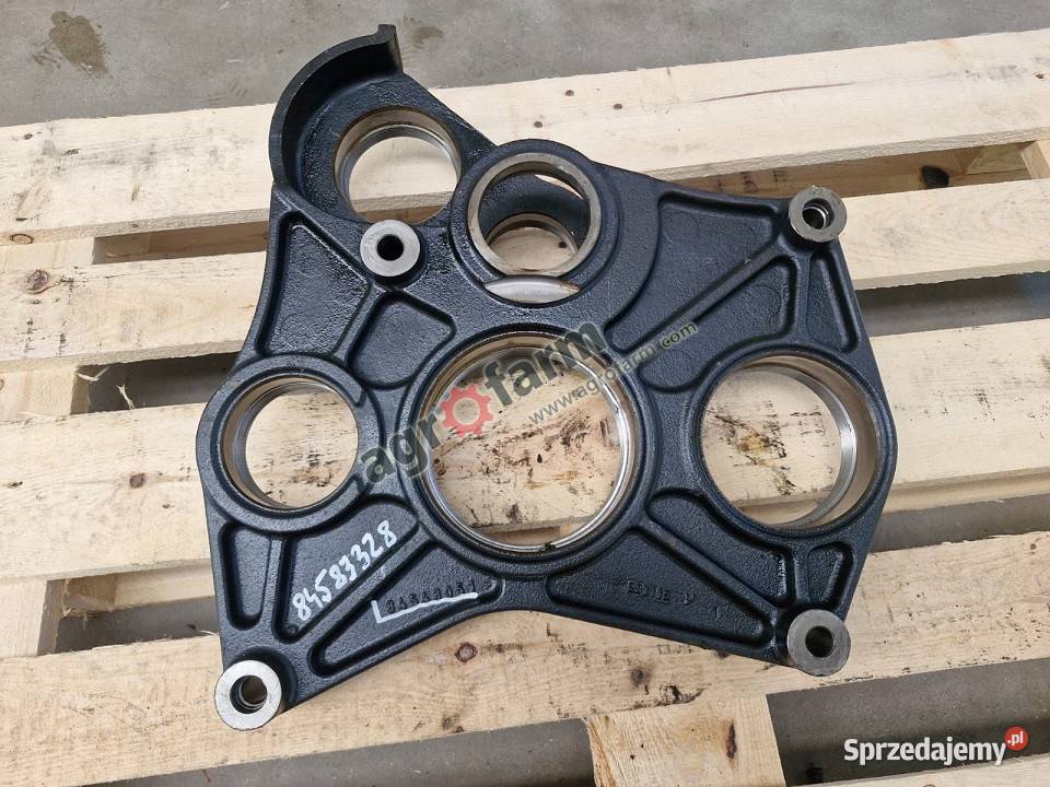 Wspornik łożyska Case Magnum 235 250 260 280 Byków sprzedam
