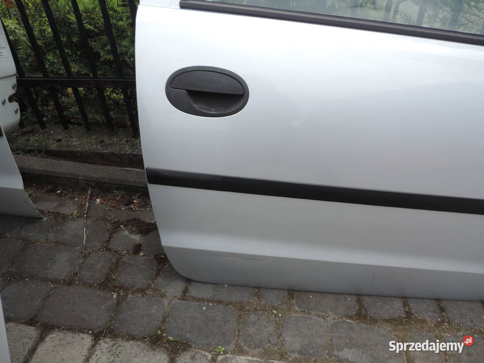 DRZWI PRAWY PRZÓD OPEL CORSA C 3D Z157 Nowy Sącz