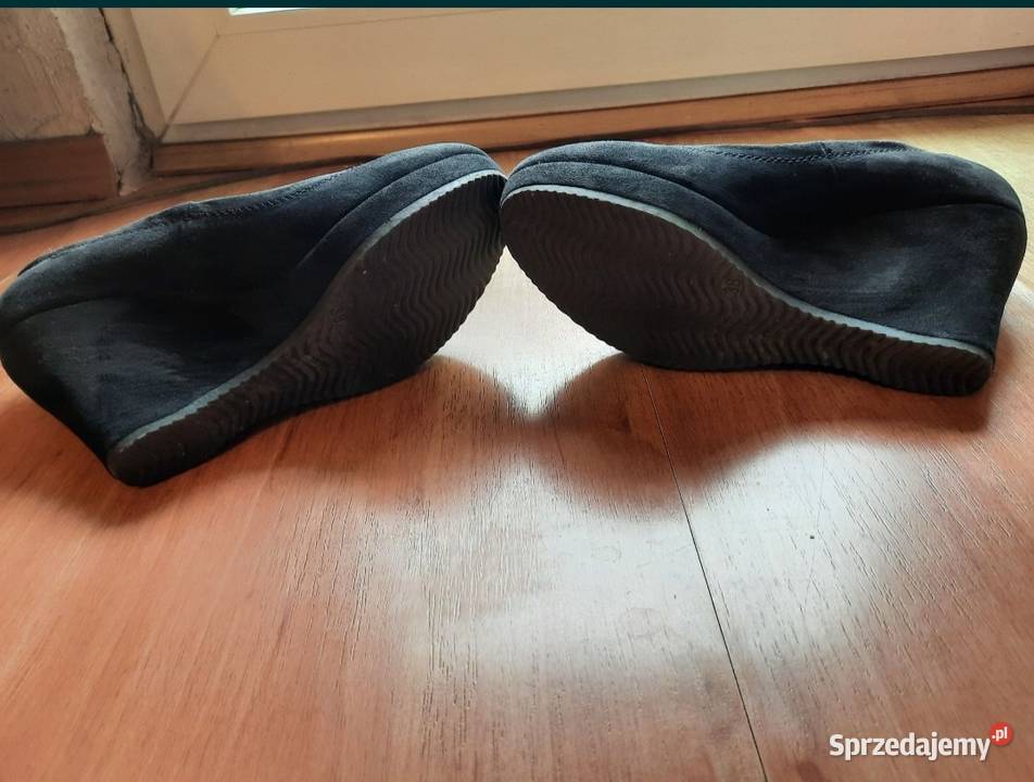 Buty r 38 czarne na koturnie do negocjacji Półbuty małopolskie Kraków sprzedam