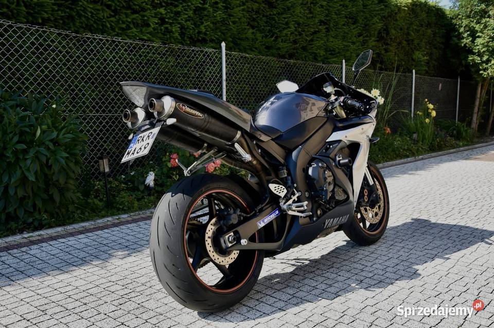 Yamaha R1 RN12 2004 r 64 wydech Akrapovic
