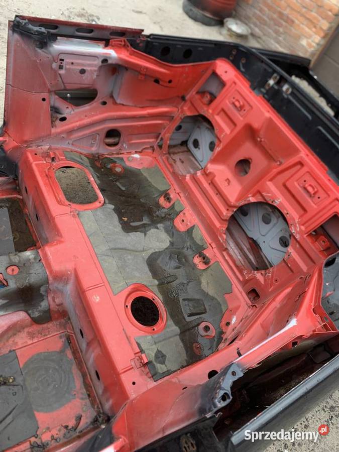 Buda bmw e 30 reperaturki ćwirtki pas nadkole osobowe Pozostałe Kopytowa