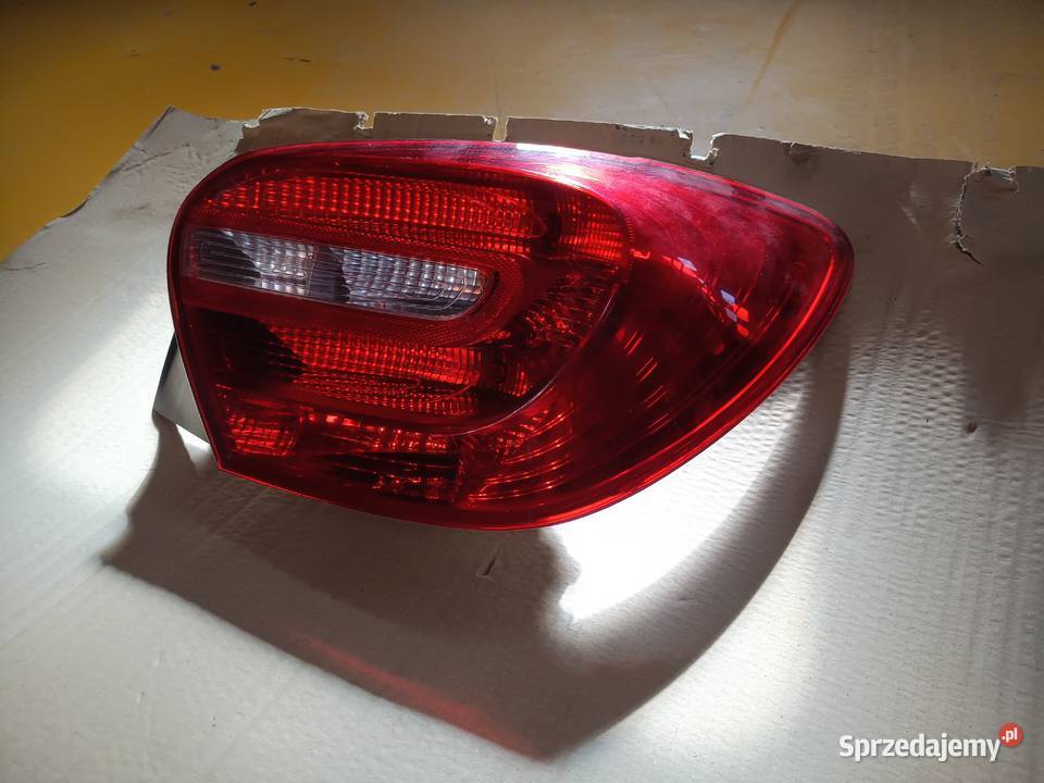 LAMPA PRAWY TYŁ PRAWA TYLNA MERCEDES W176 Aclass