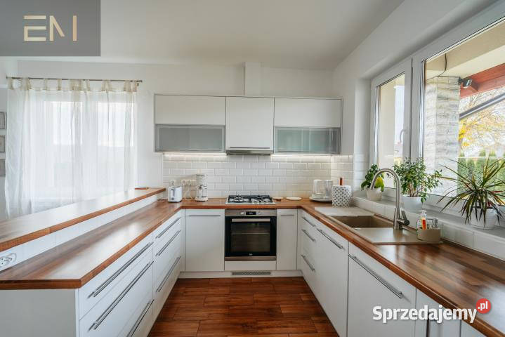 sprzedaży domu wolnostojącego Strzyżów 986m2 Nieruchomości