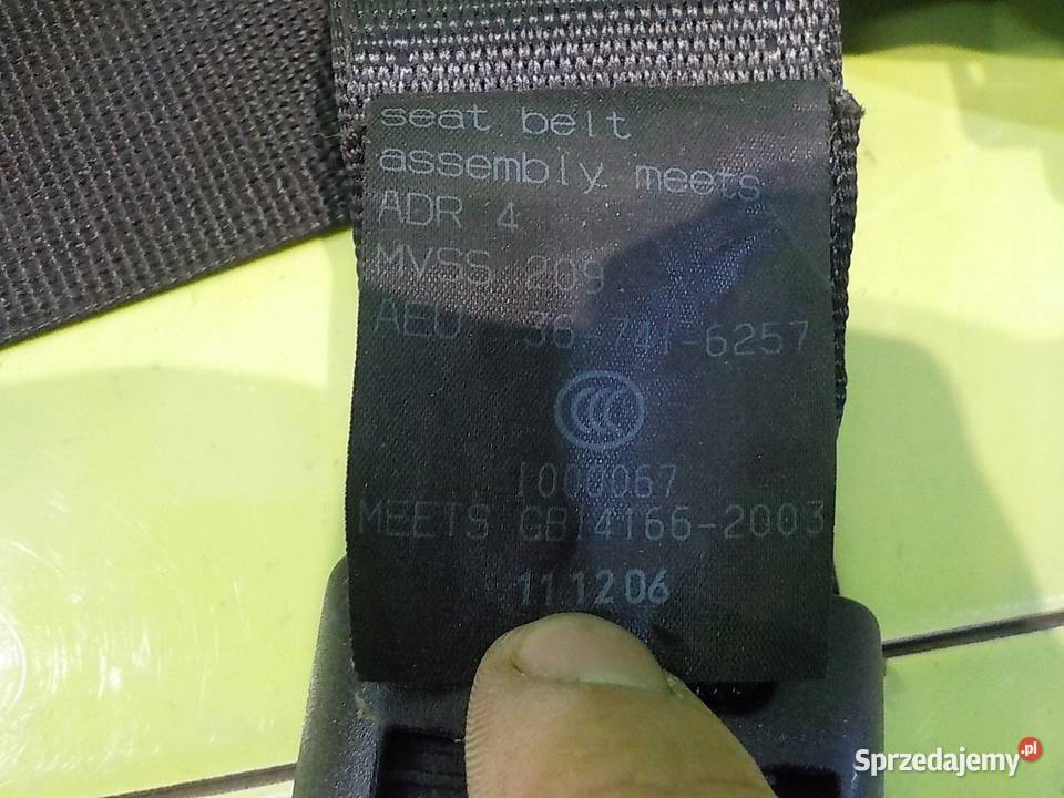 OPEL CORSA D 07r HB 5D pas bezpieczenstwa prawy