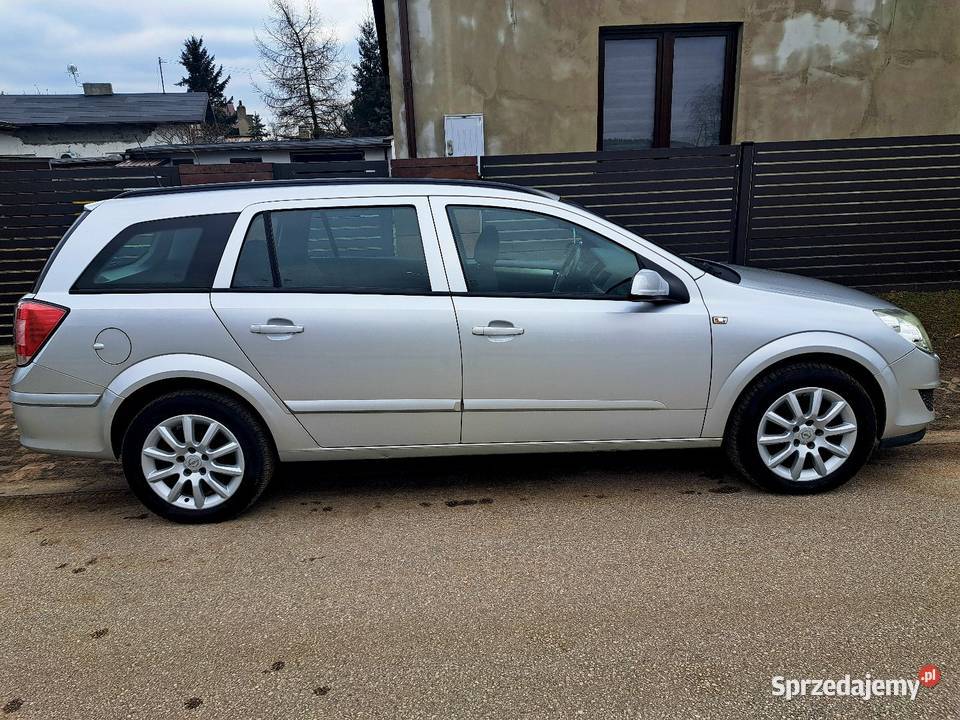 Opel astra H 09r wzorowa bezwypadkowa 189000km łódzkie Łask