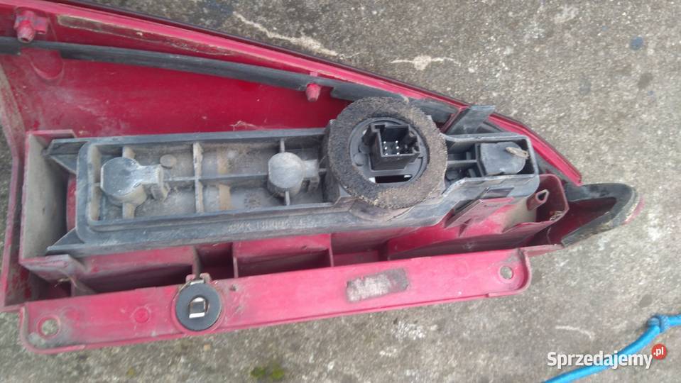 Lampy tylne Ford Focus MK1 kombi wszystkim sprzedam