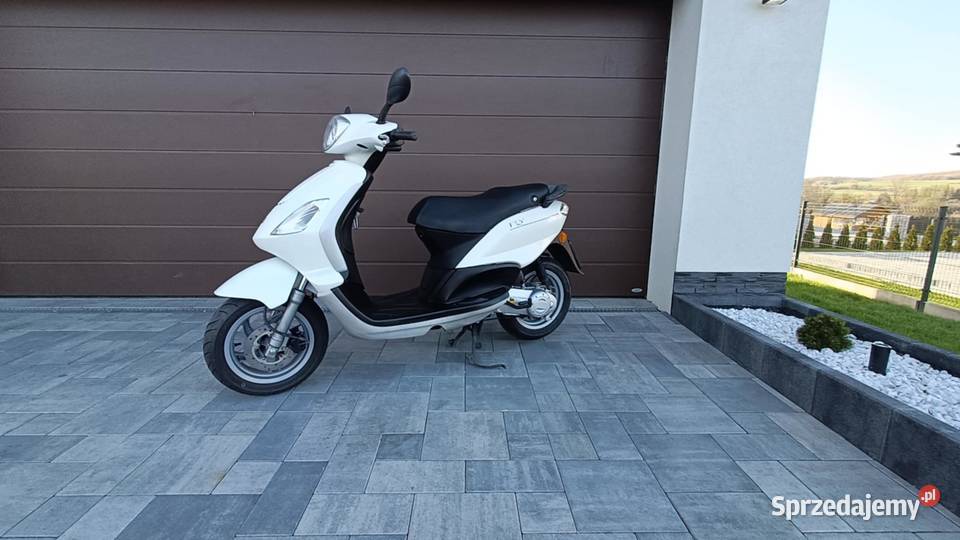 Skuter Piaggio Fly 50 2T z 2017 roku z Austrii motorower Nowy Żmigród sprzedam