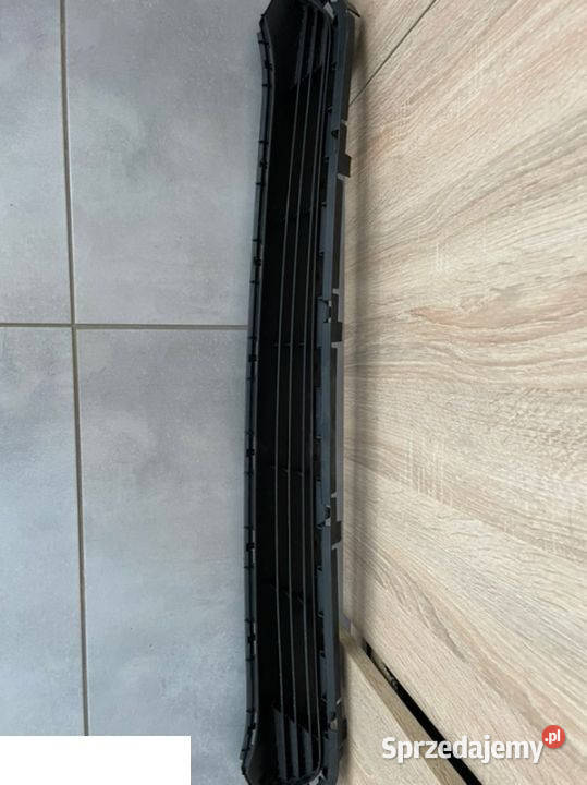 Toyota Avensis t29 lift kratka zderzaka przód Kozubszczyzna