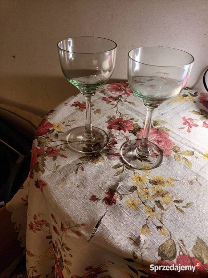 Dwa kieliszki uranowe sztuka 100