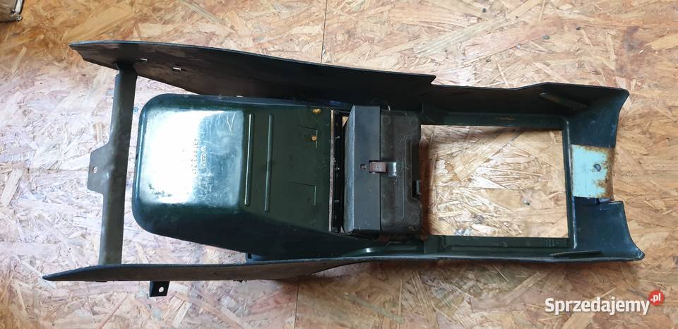 Audi 100 200 Typ 43 Typ43 Konsola środkowa osobowe Wyposażenie wnętrza małopolskie Kraków