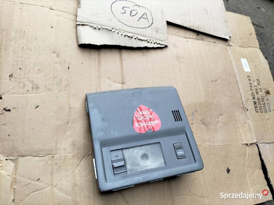AUDI 80B4 LAMPKA WNĘTRZA OŚWIETLENIE KABINY