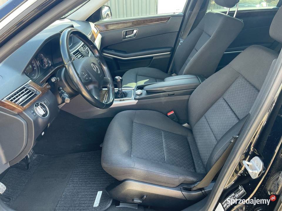 Mercedes benz E klasa 2011 18 Benz Combi czarny Jelenia Góra