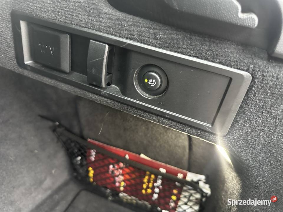 BMW 320i G21 super stan hak elektrycznie ustawiane fotele Częstochowa