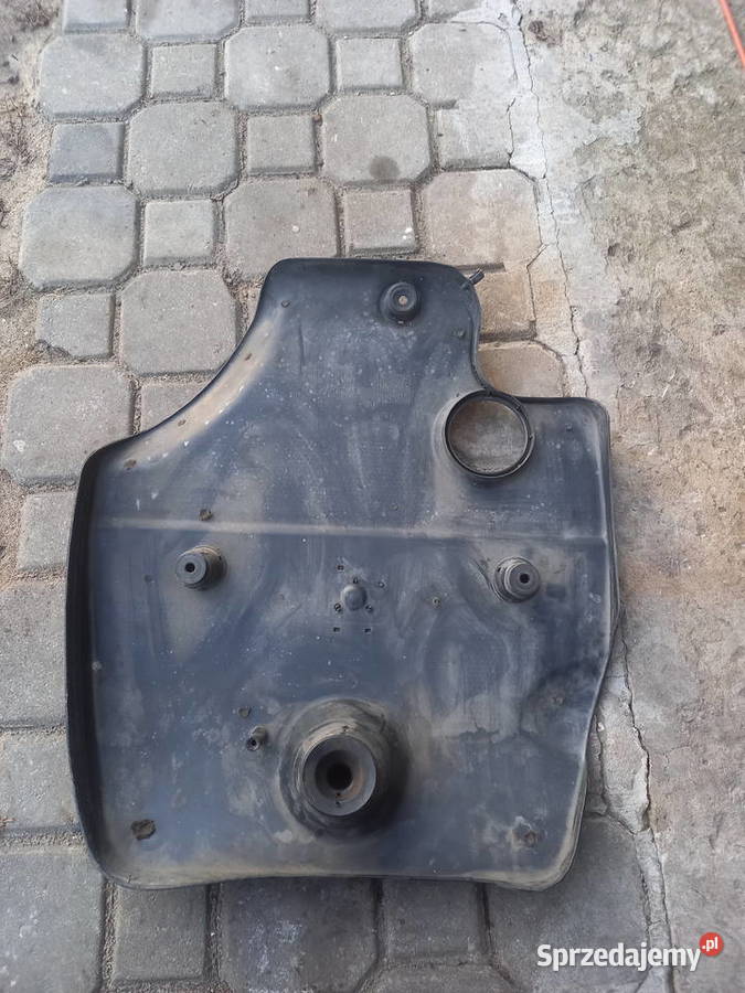 Osłona górna silnika golf 4 19tdi Rok produkcji 2000 Pozostałe Jędrzejów sprzedam