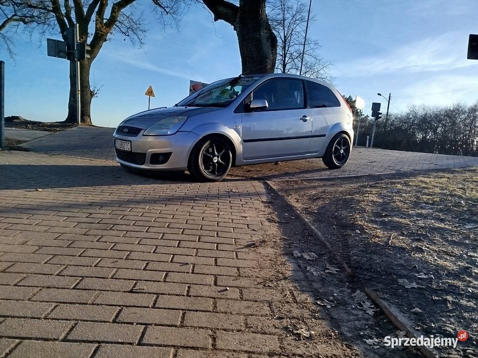 Sprzedam Forda Fiestę sprzedam