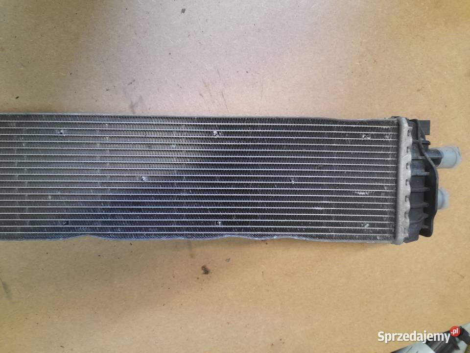 AUDI A4 B9 8W0145804A CHŁODNICA WODY osobowe Goleniów