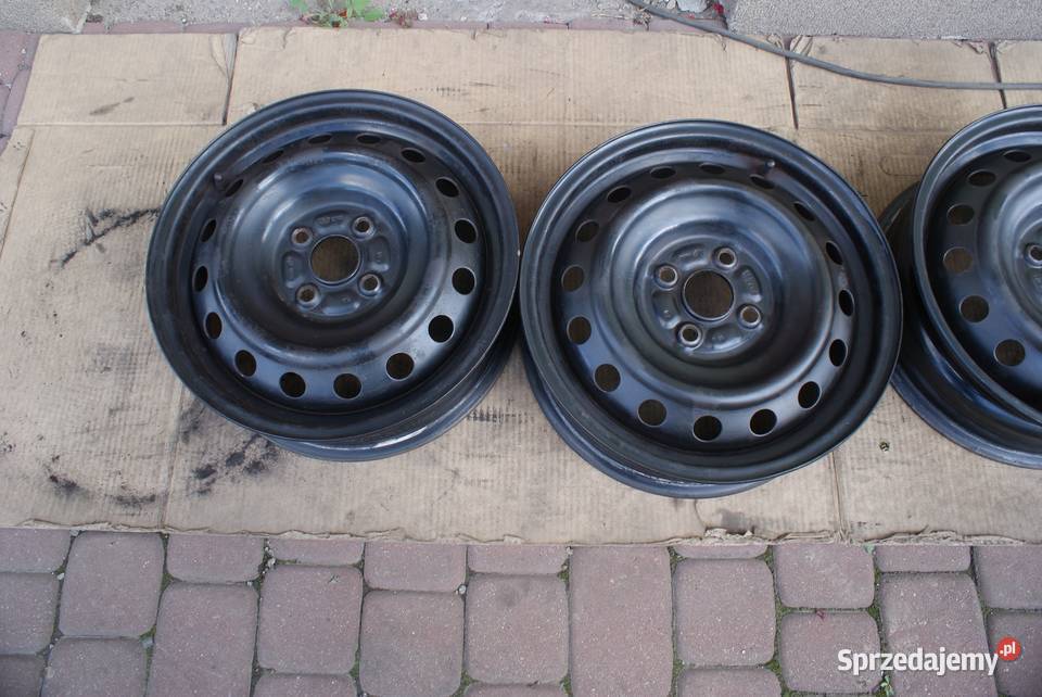 15 4x100 x541 ET35 ET45 ET47 Toyota AygoYaris stalowe Opony i felgi