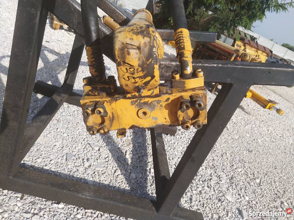 Siłownik Liebherr A R 309 310 311 312 313 315 Części do maszyn budowlanych Kielce sprzedam