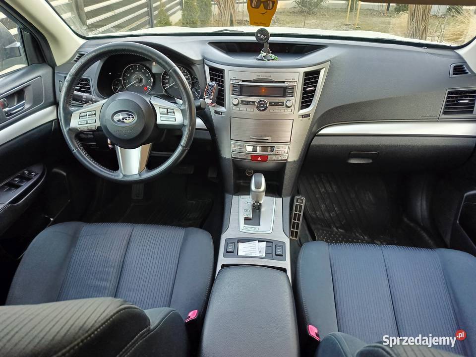 Subaru Legacy biała perła Staroźreby