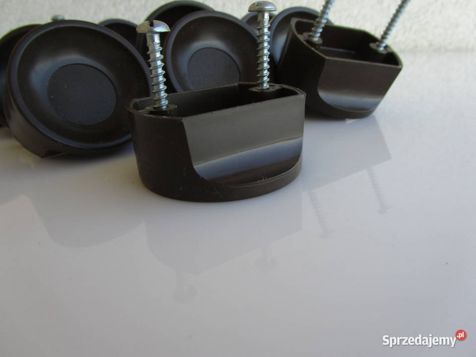 Gałki uchwyty meblowe kpl 16 z PRLu Olecko sprzedam