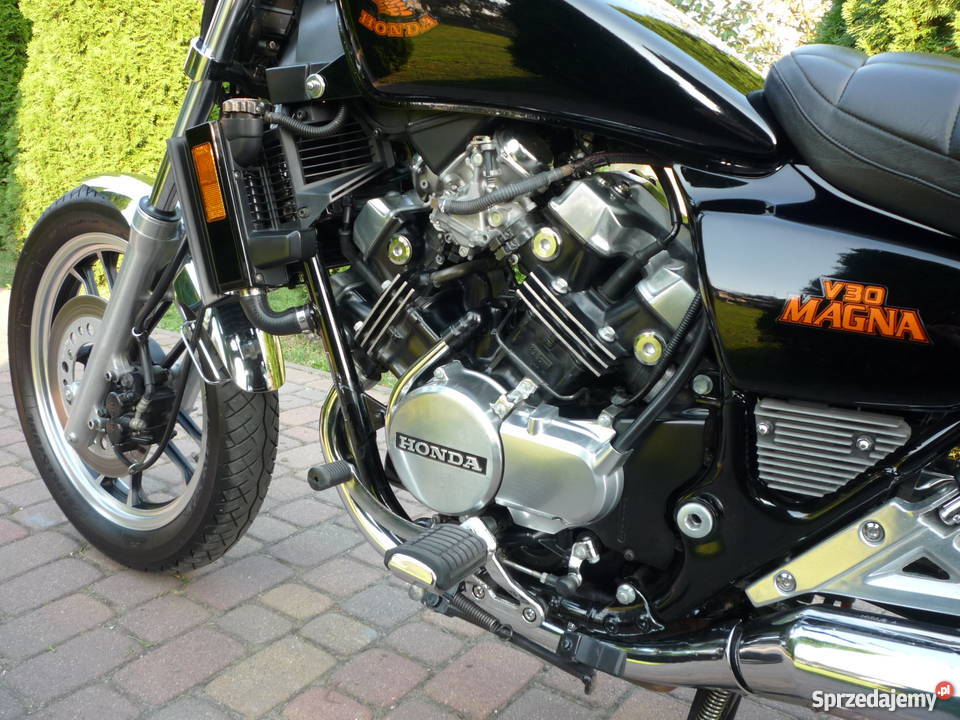 HONDA VF 500 c MAGNASTAN KOLEKCJONERSKI bagażnik Wieluń