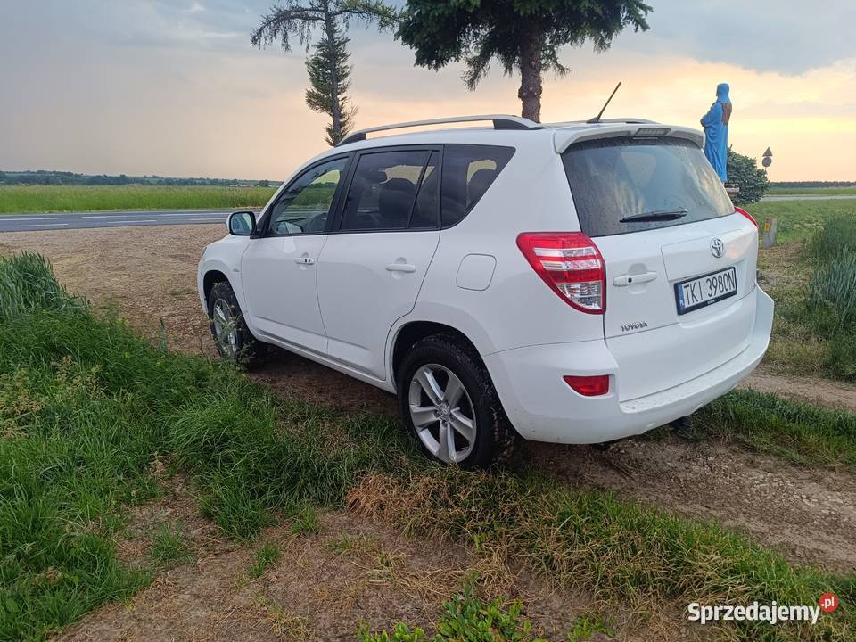 Toyota RAV4 22 d4d Rok produkcji 2011 Szczucin