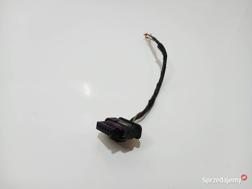 KOSTKA TYLNEJ LAMPY BMW F31 Strzyżewice sprzedam