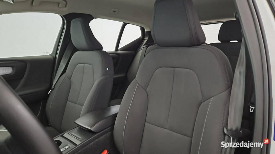 Volvo XC 40 T3 Momentum Pro Z Polskiego Salonu Volvo Warszawa