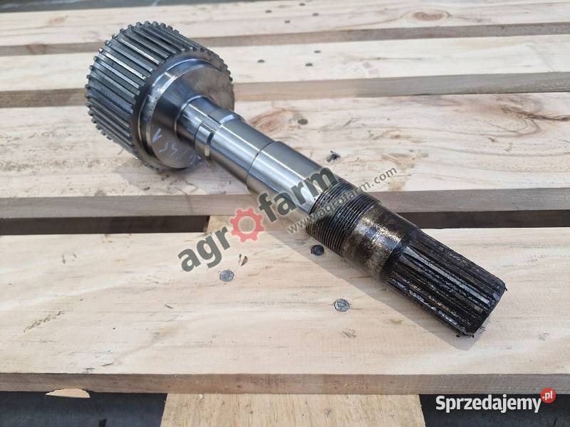 Wałek Valtra C90 C100 6200 8150 M120 T120 Skrzynia biegów