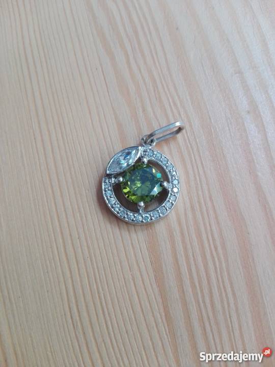zawieszki medaliki srebro kamienie szlachetne warmińsko-mazurskie Szczytno sprzedam