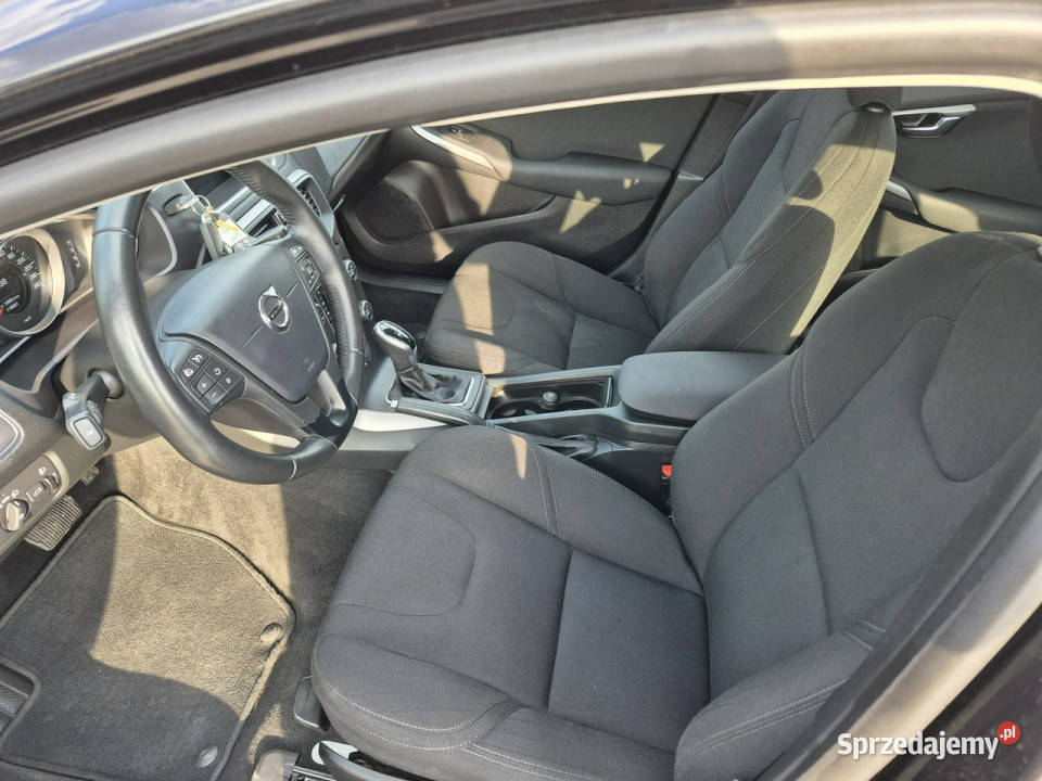 Volvo V40 15 benzyna lift automat navi LED 118 Hatchback Drelów