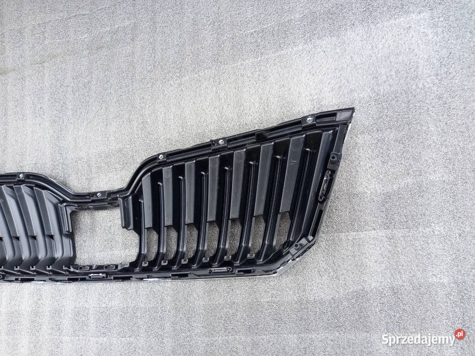 Skoda SuperB III Grill atrapa Bukownica sprzedam