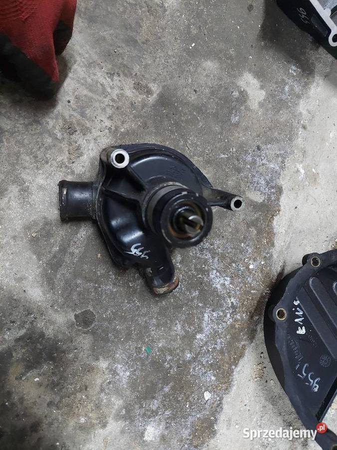 Triumph 955 sprint pompa wody dekiel lewy sprzedam