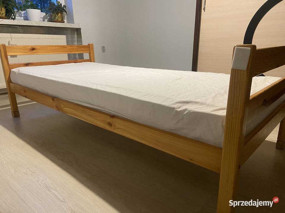 Sprzedam łóżko drewniane sosna Krasiejów sprzedam