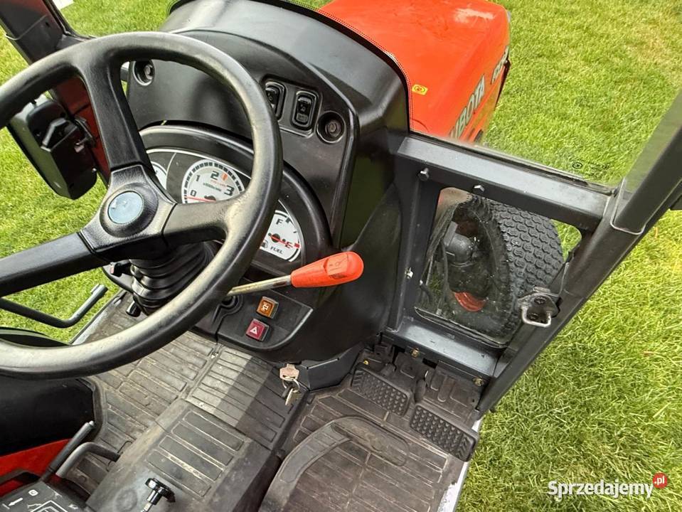 Kubota B2230 teaktor komunalny ciągnik Kubota Częstochowa sprzedam