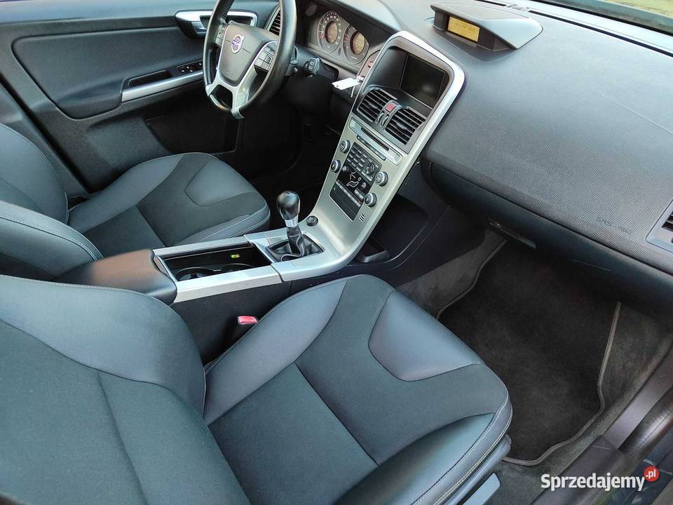 VOLVO XC60 24 D5 184 z 2009 r sprzedaż zamiana Gniewoszów sprzedam