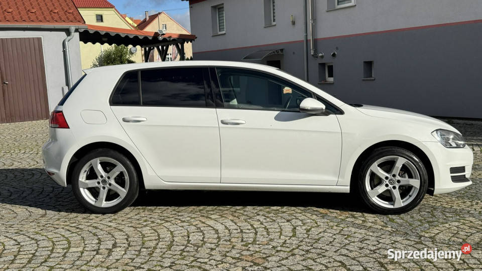 Volkswagen Golf VII 12 TSI 87 5drzwi Bały 2 kpl dolnośląskie Strzegom