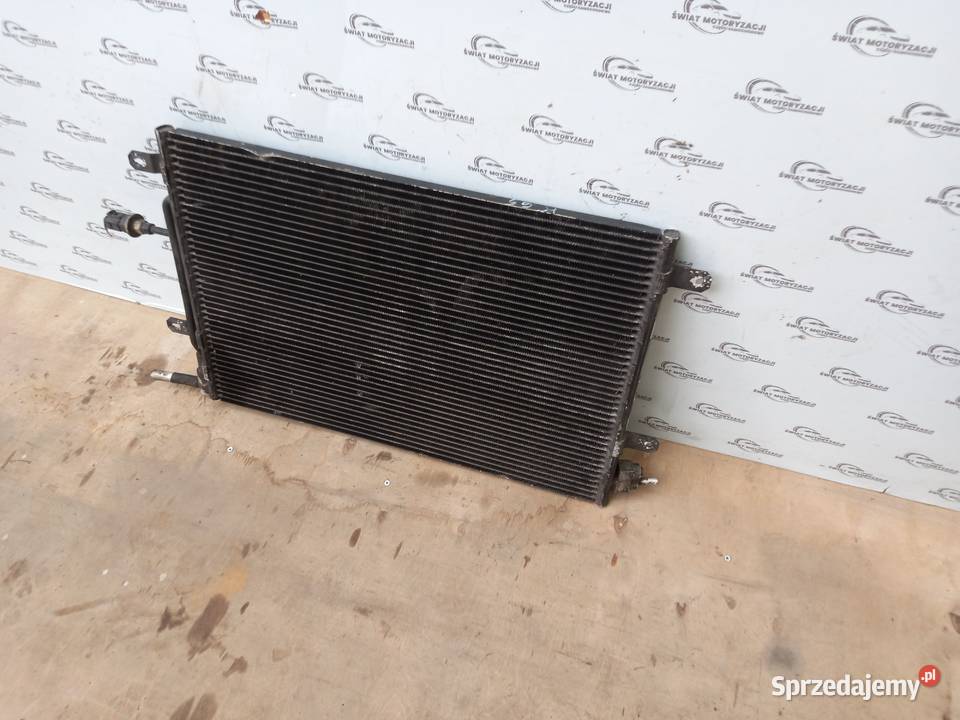AUDI A4 B7 III 20 TFSI 07r chłodnica Klimatyzacja