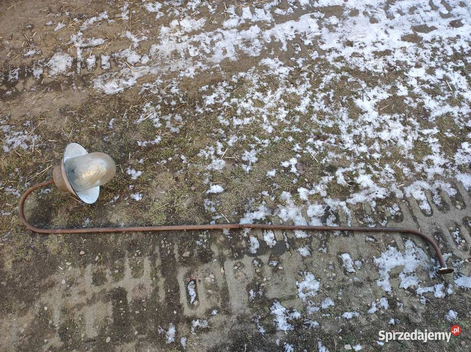 Stara lampa wisząca zewnętrzna na chodnik retro łódzkie