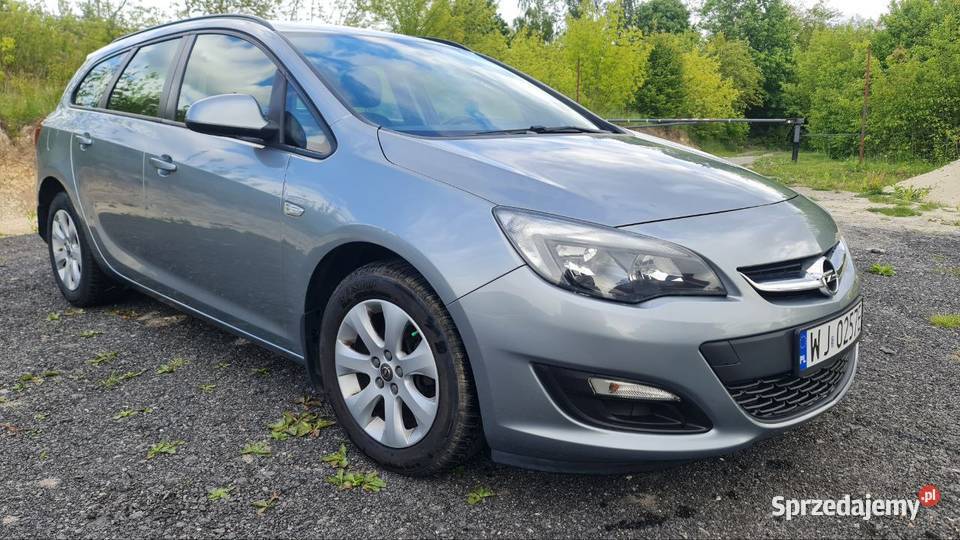 OPEL ASTRA SPORTS TOURER garażowany lubelskie Jakubowice